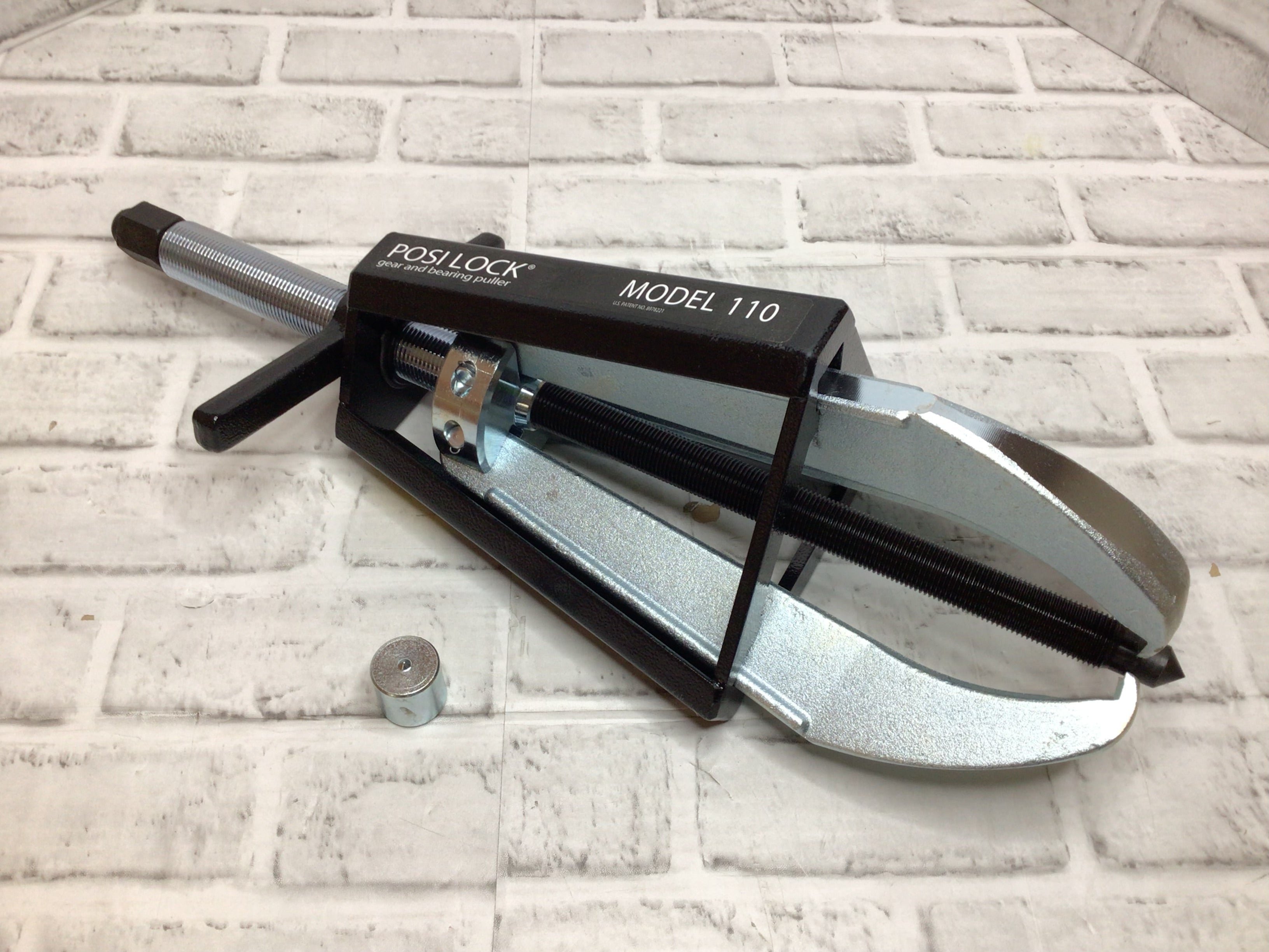 Posi Lock 110 Manual Caged Jaw Puller, 3 Jaws, 20 Tons Capacity, 10" Reach (8119242916078)